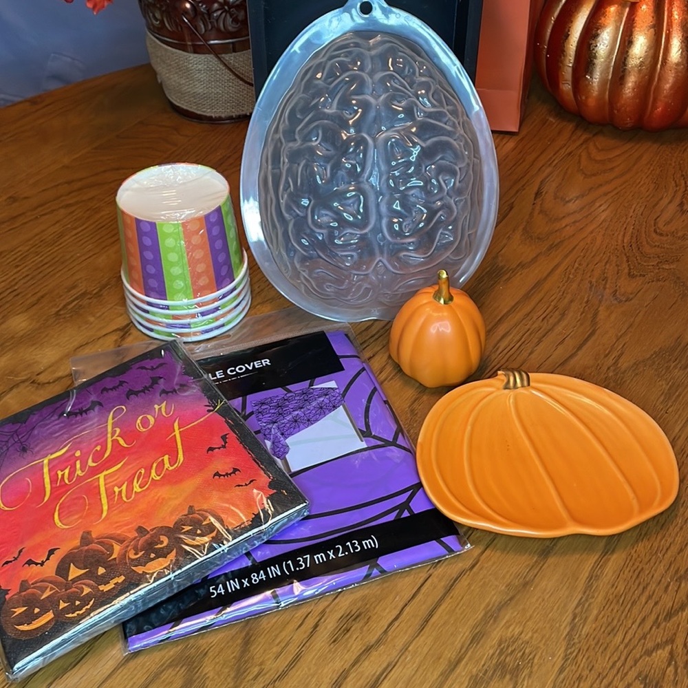 Halloween Party Supplies Decor bundle Lot